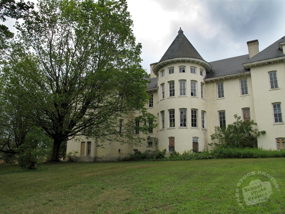 castle, abandoned building, old building, damaged building, vintage architecture, free stock photos, free images, royalty-free image, stock pictures for free
