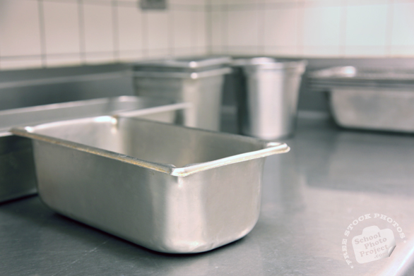 food pan, bread pan, baking pan, soup bowl, soup pot, dishes, kitchen utensils, cooking tools, free stock photo, free picture, stock photography, stock image, royalty-free image