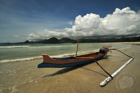 canoe, boat, sandy beach, seaside, cumulonimbus cloud, sunny sky, blue sky, tropical island, panorama, nature photo, free stock photo, free picture, stock photography, royalty-free image