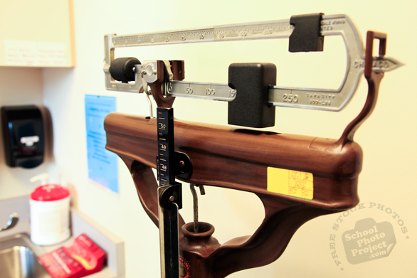 weight scale, medical scale, medical equipment, daily objects, free stock photo, picture, free images download, stock photography, royalty-free image