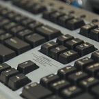 computer keyboard, qwerty keyboard, PC keyboard, old keyboard, daily objects, free stock photo, picture, free images download, stock photography, royalty-free image