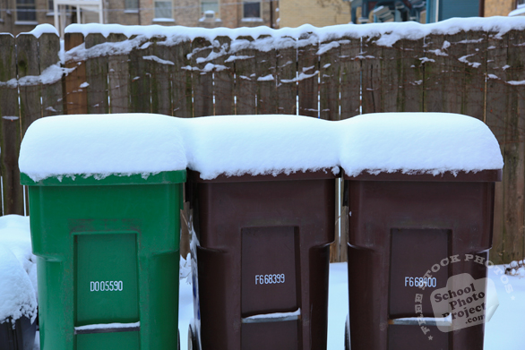 trash bin, dumpsters, recycle bin, waste container, disposal bin, wheelie bins, daily objects, free stock photo, picture, free images download, stock photography, royalty-free image