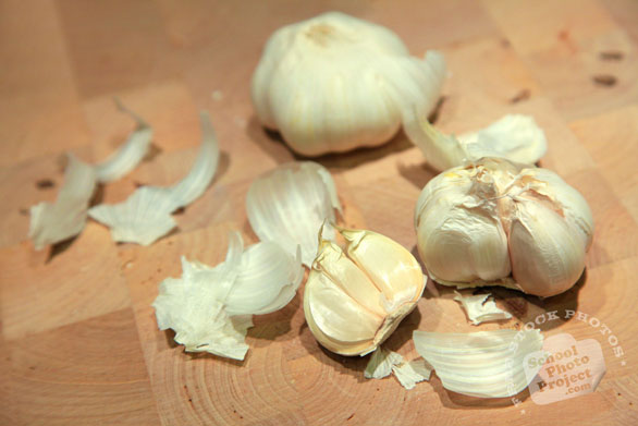 garlics, peeled garlic, vegetable photos, veggie, free stock photo, royalty-free image